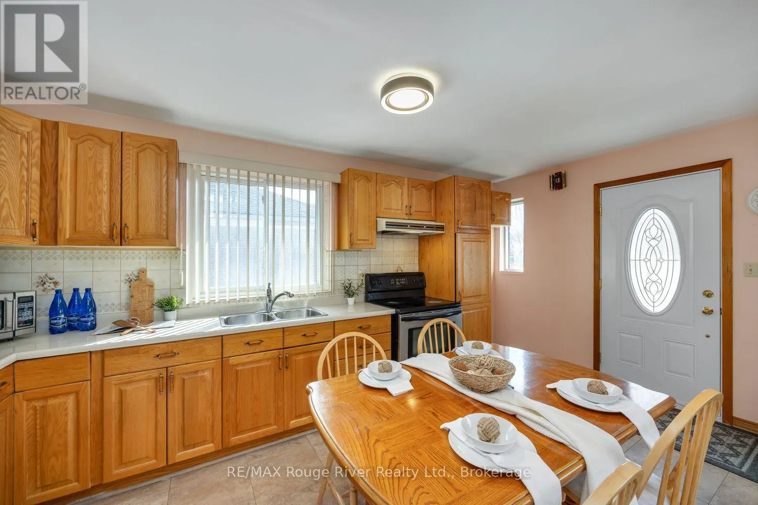 287 GUELPH STREET