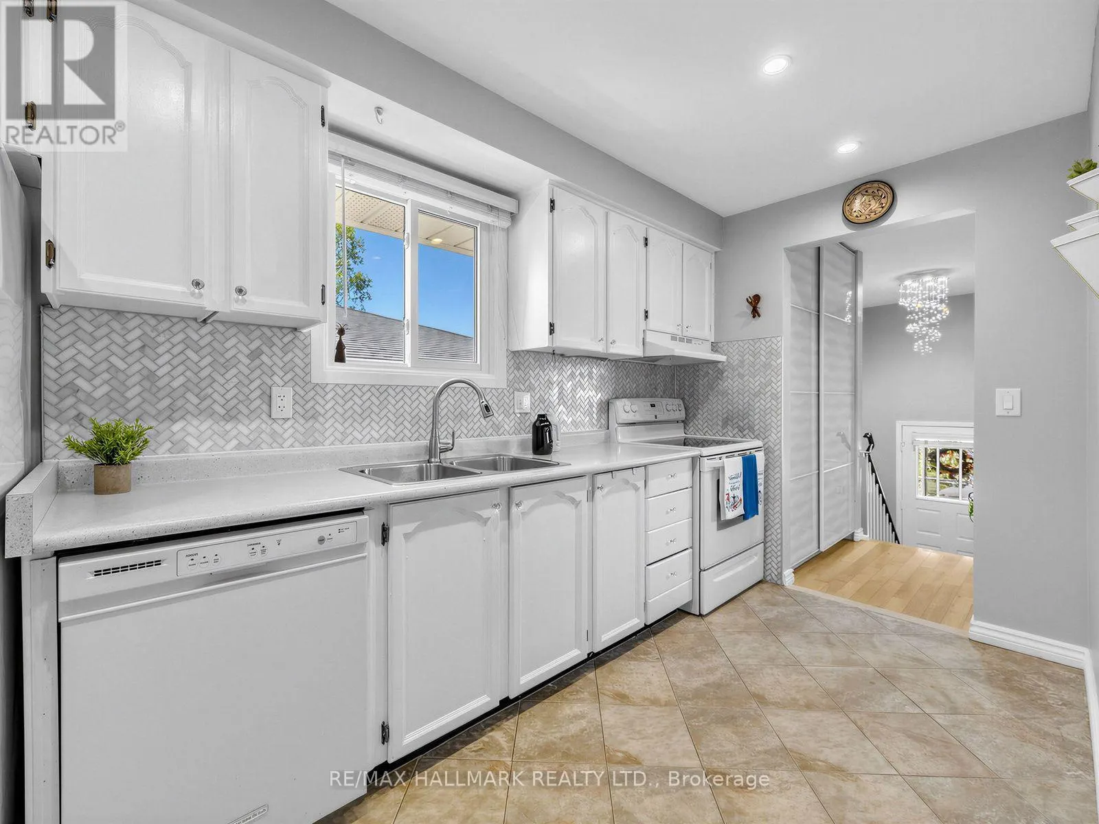 1333 CHERRYDOWN DRIVE