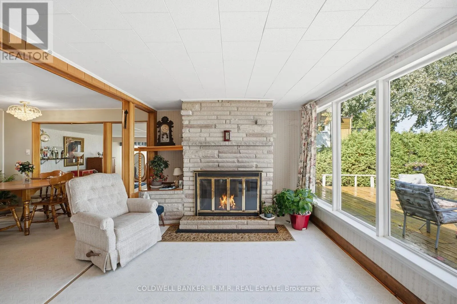 87 EDGEWOOD CRESCENT