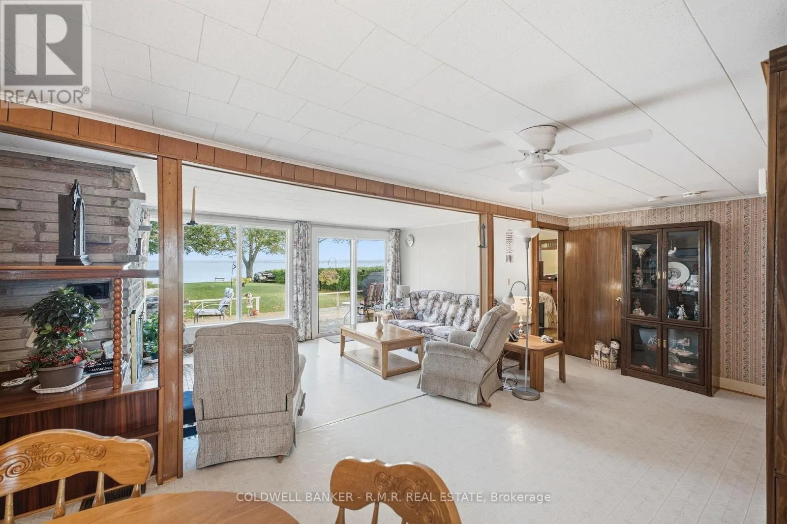 87 EDGEWOOD CRESCENT