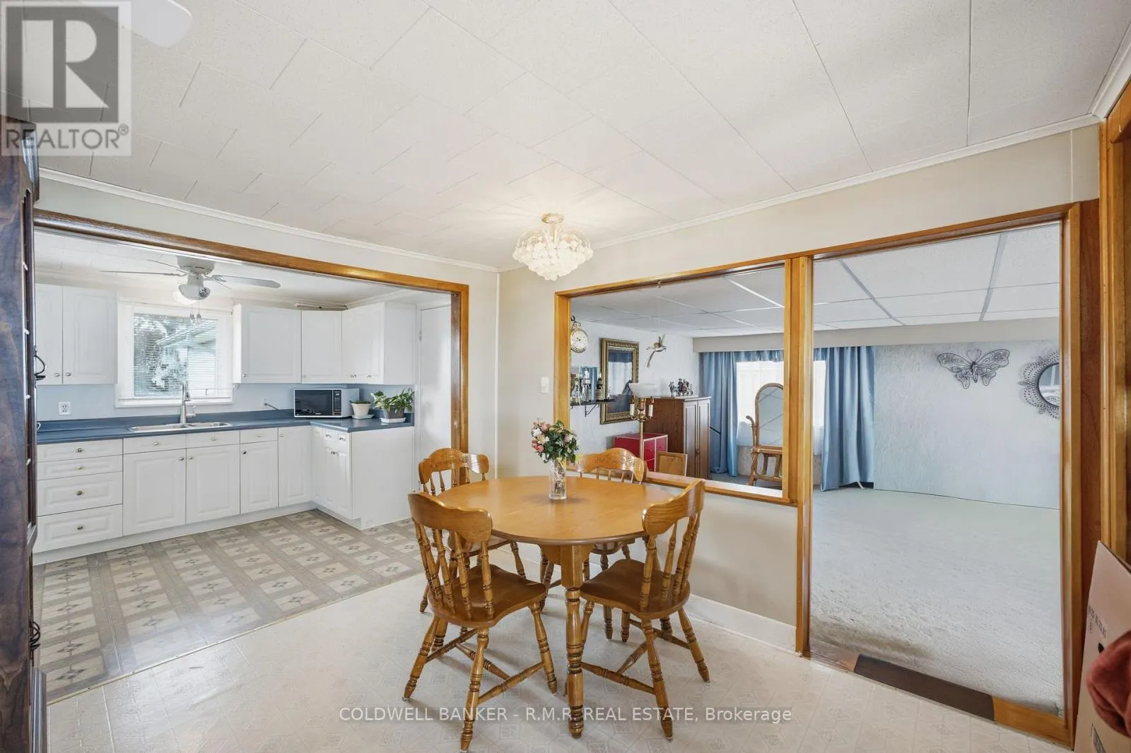 87 EDGEWOOD CRESCENT