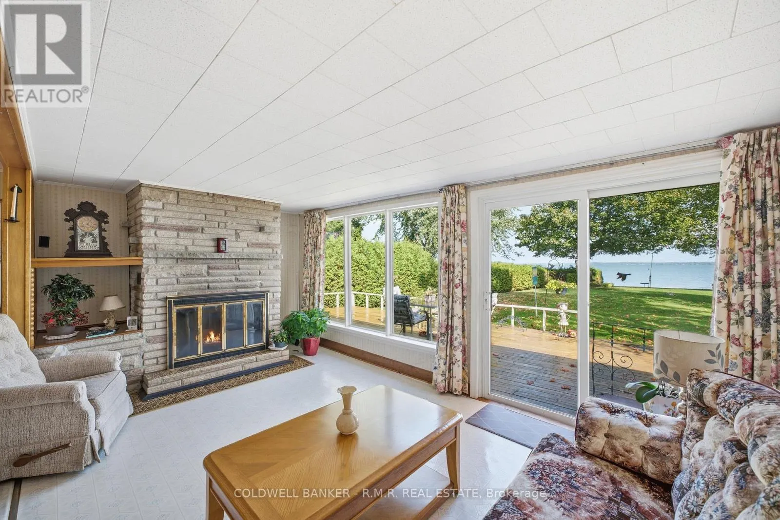 87 EDGEWOOD CRESCENT