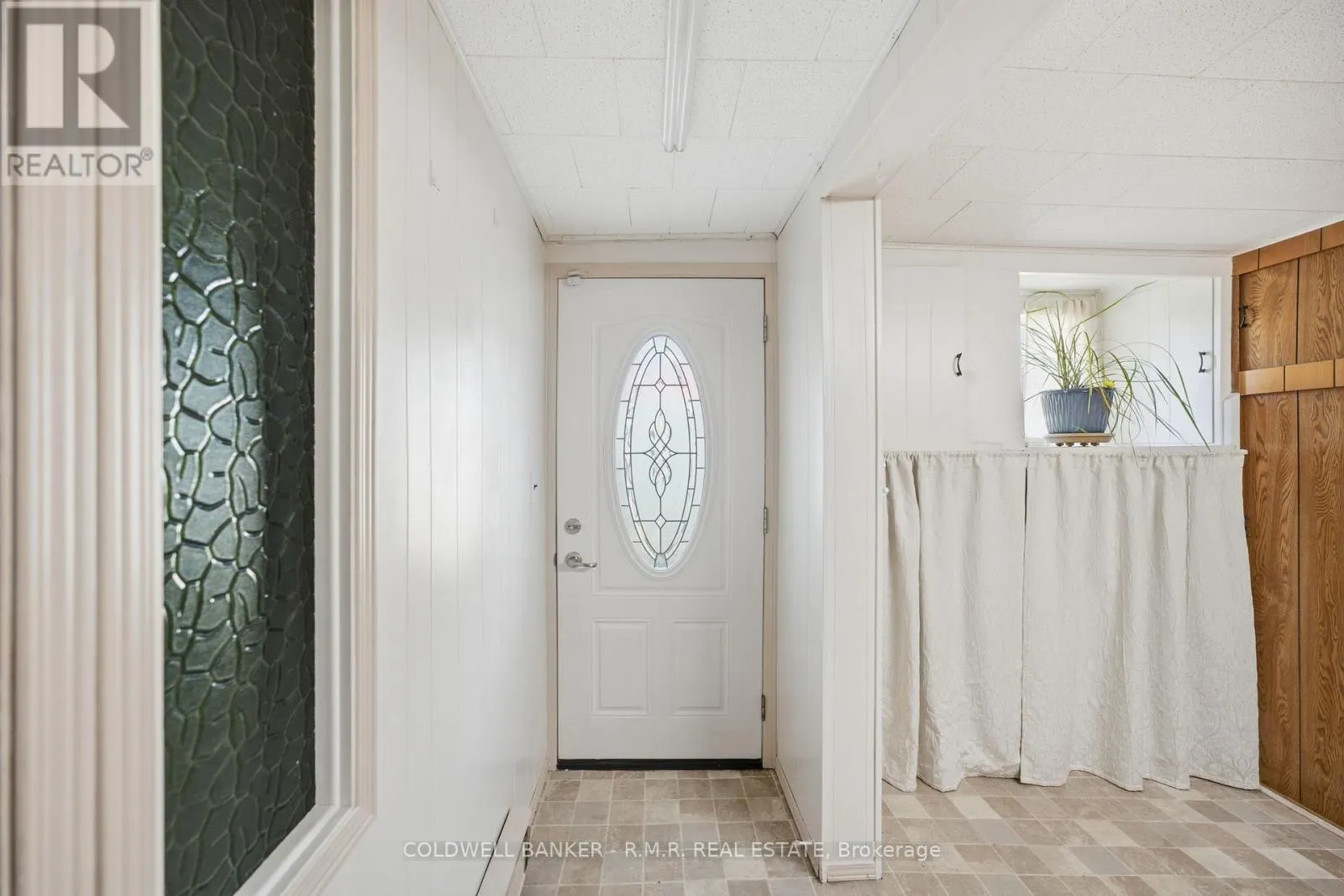 87 EDGEWOOD CRESCENT
