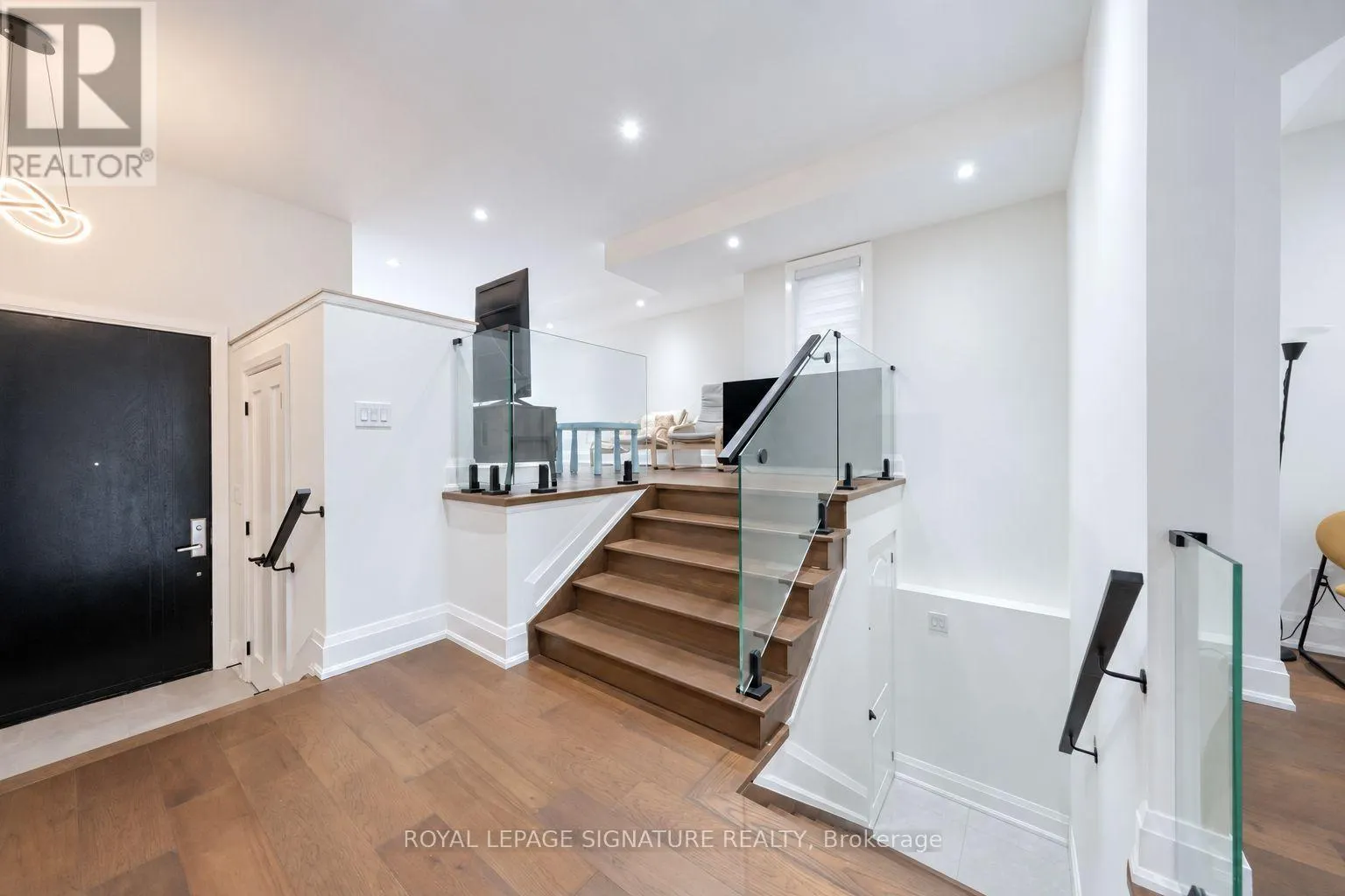 540B PHARMACY AVENUE