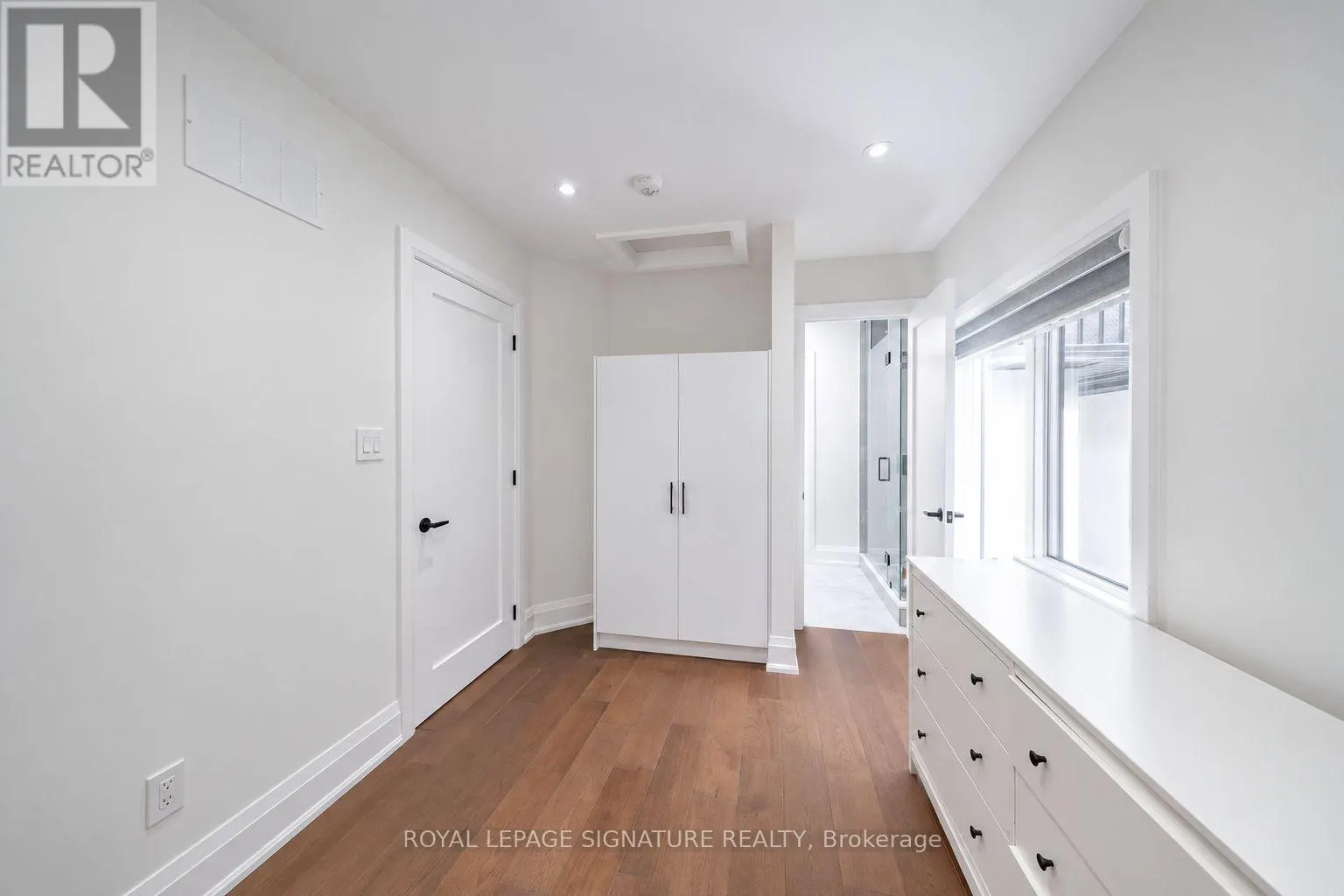 540B PHARMACY AVENUE