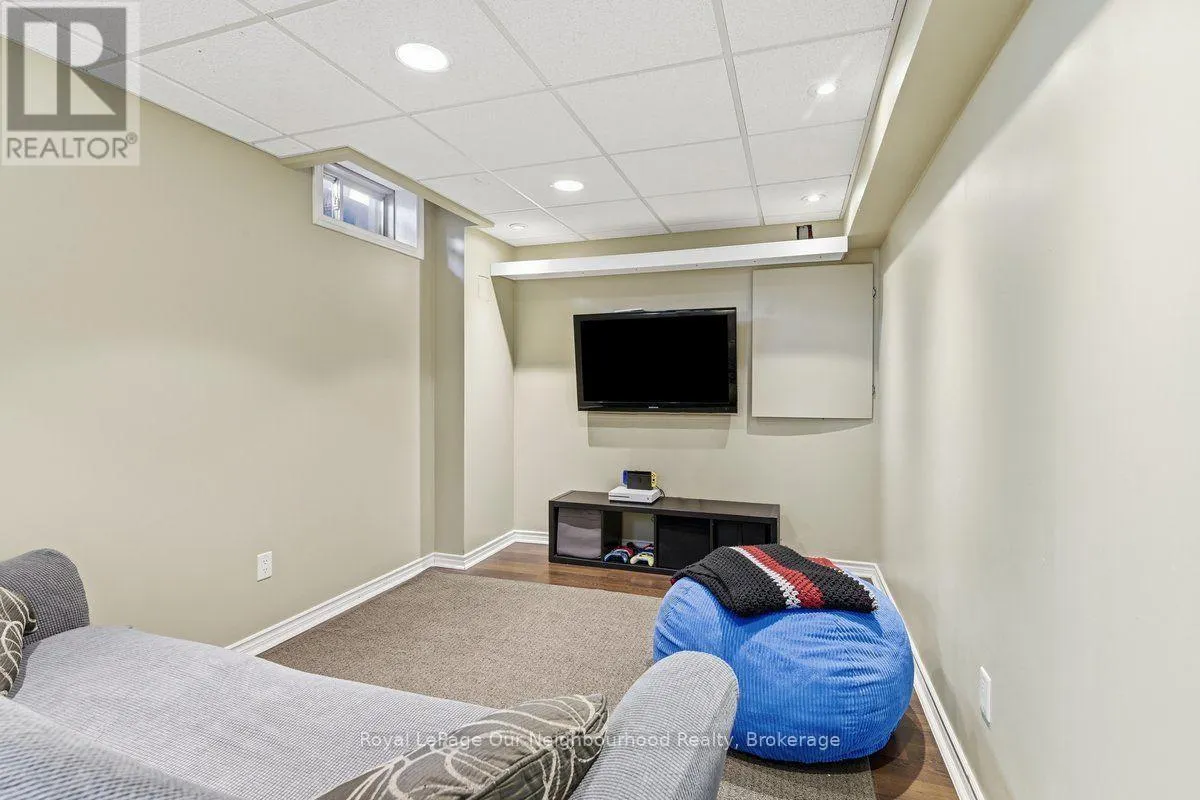 126 TED MILLER CRESCENT