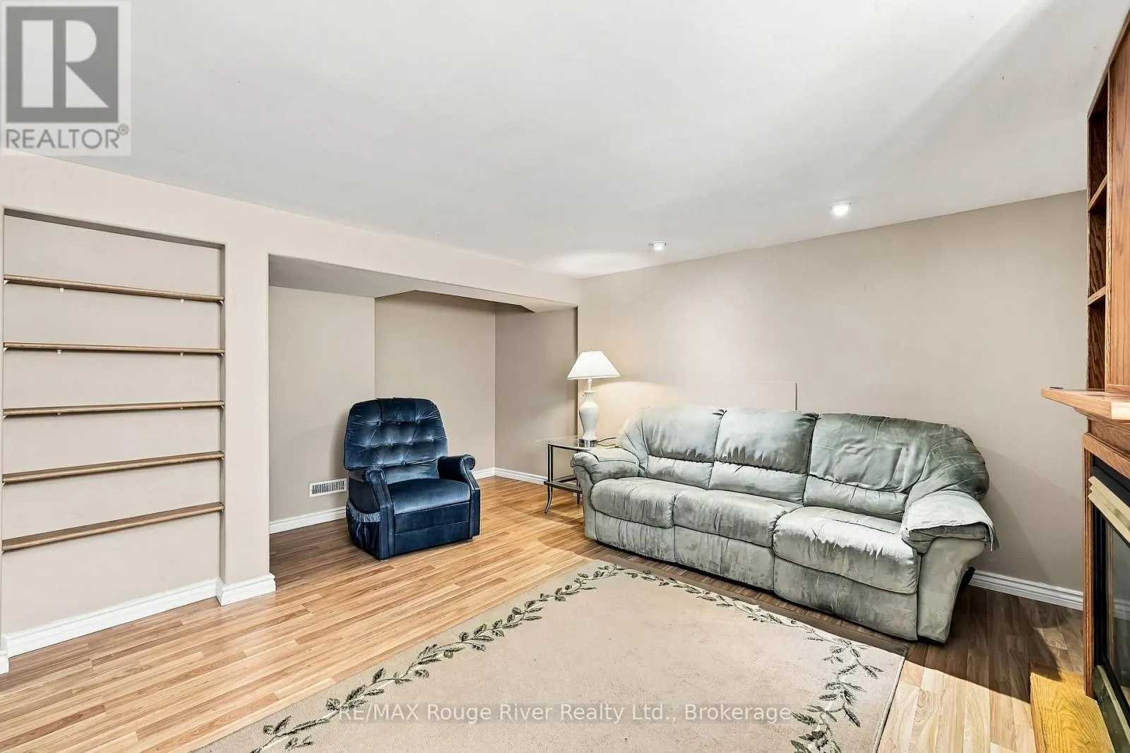 1116 GREEN STREET