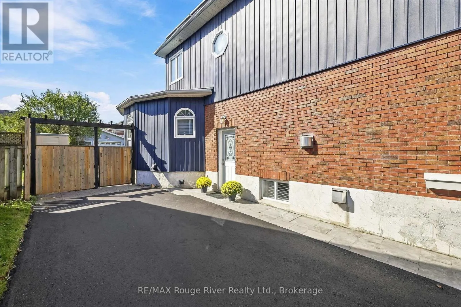 1116 GREEN STREET