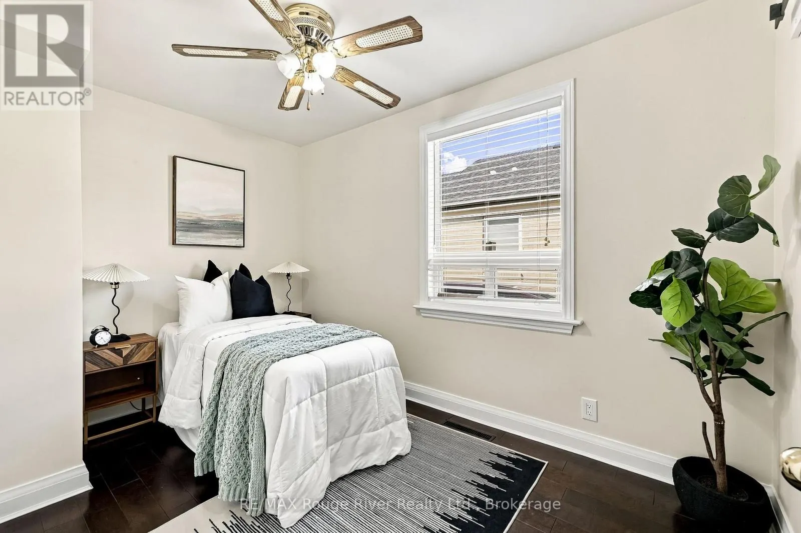 1116 GREEN STREET