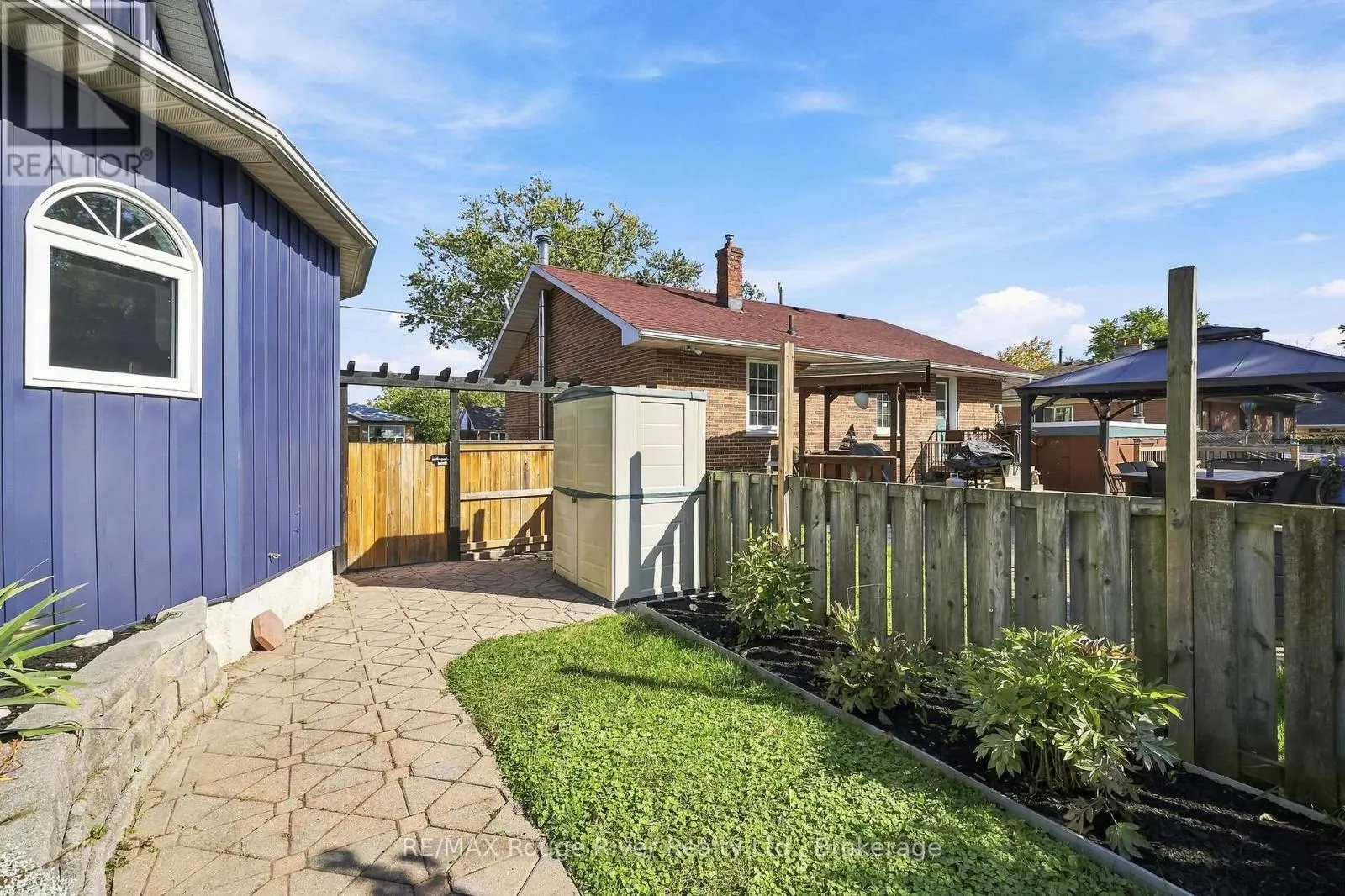 1116 GREEN STREET