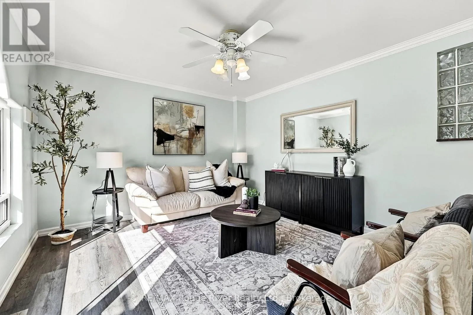 1116 GREEN STREET