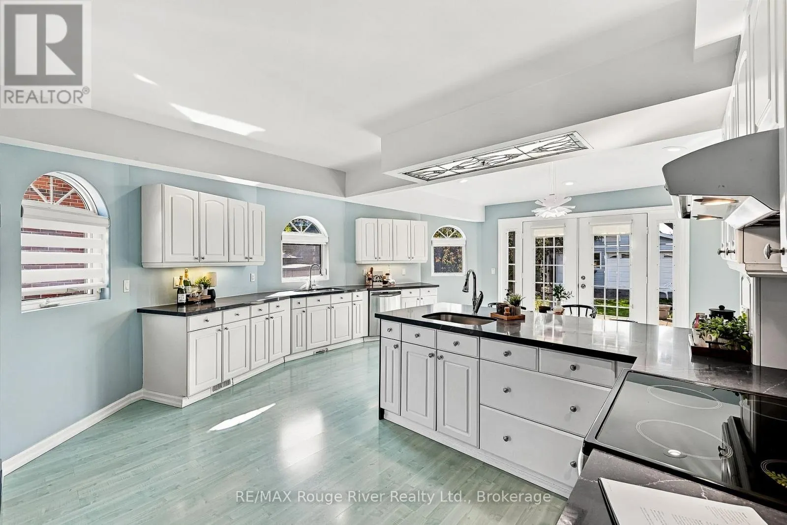 1116 GREEN STREET