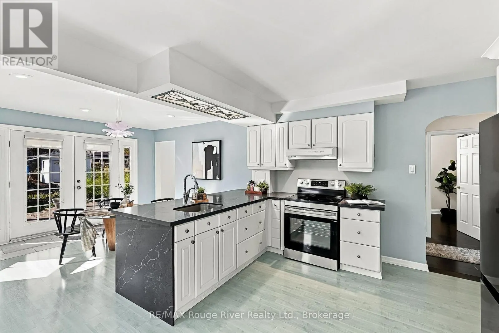 1116 GREEN STREET