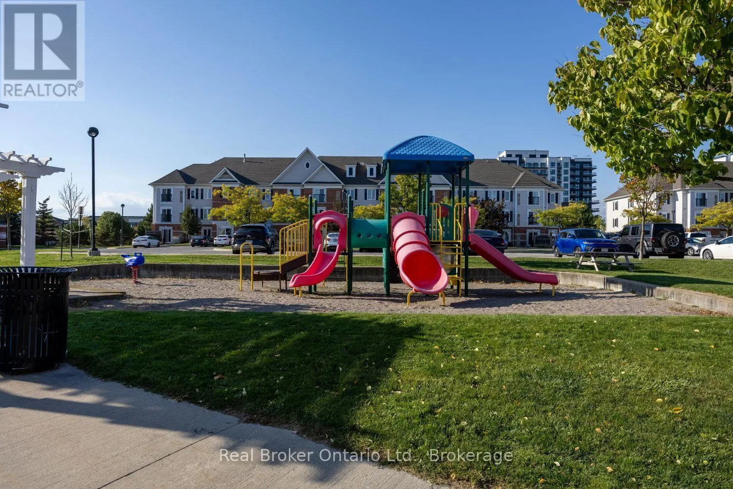 108 - 106 ASPEN SPRINGS DRIVE #108