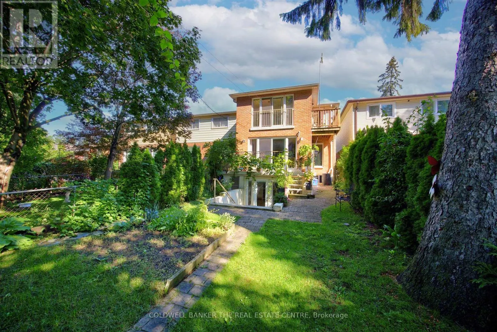 15 CRAIGLEE DRIVE