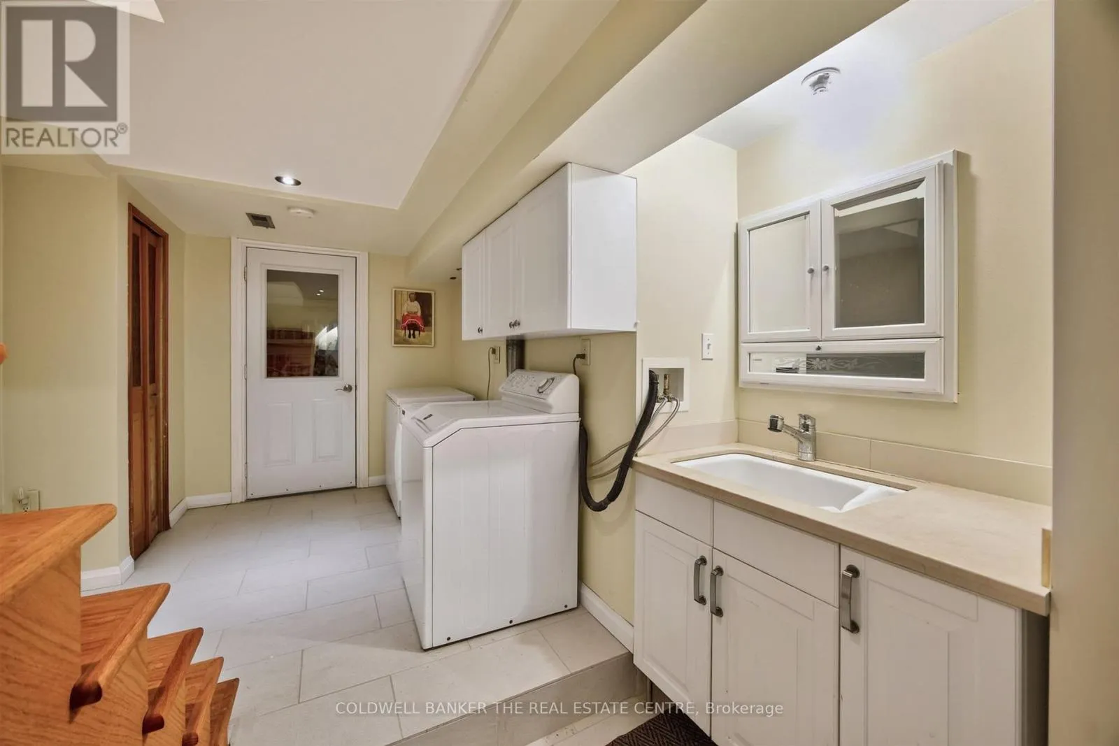 15 CRAIGLEE DRIVE
