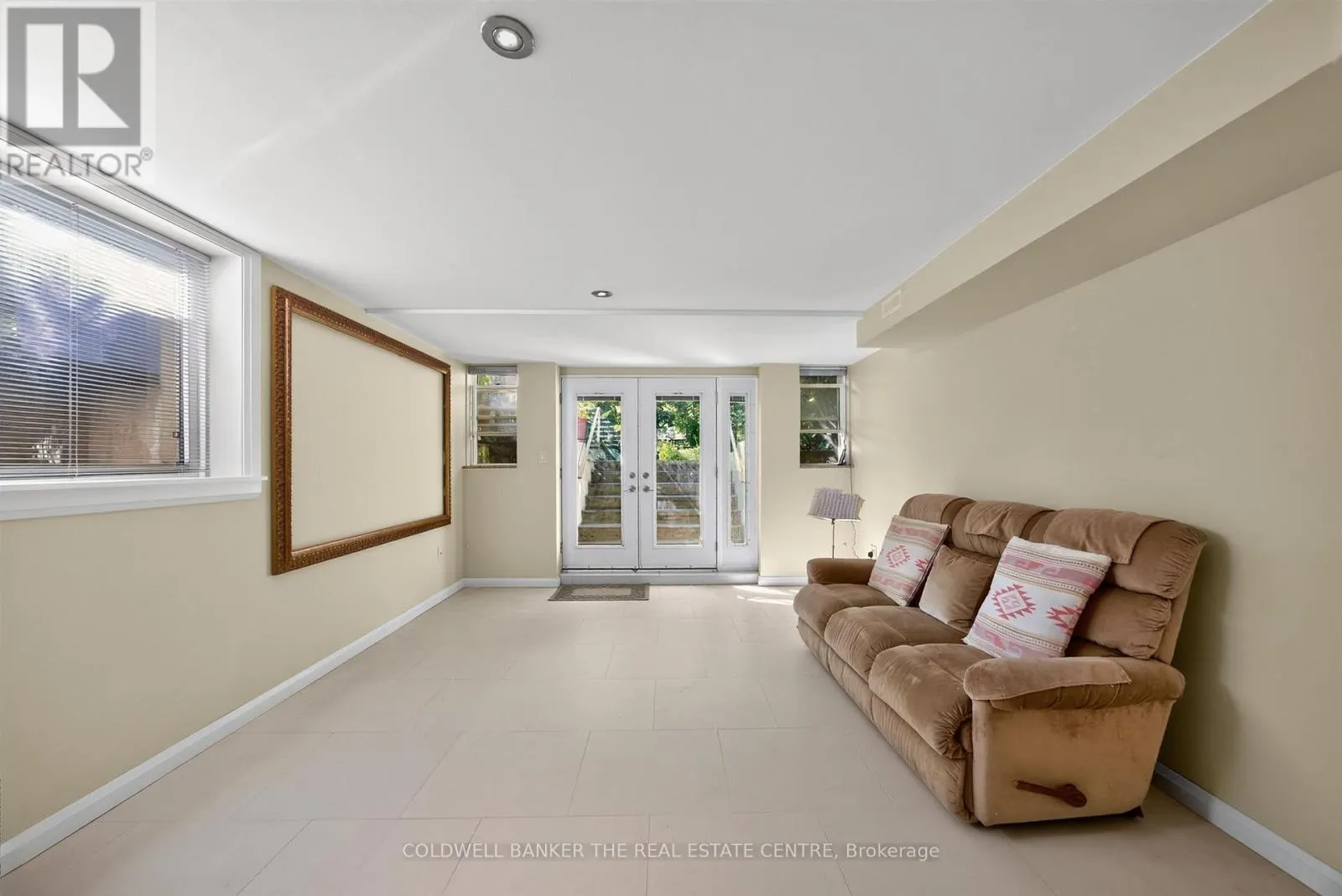 15 CRAIGLEE DRIVE