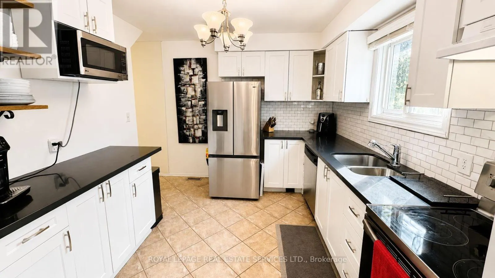 49 LOWDER PLACE