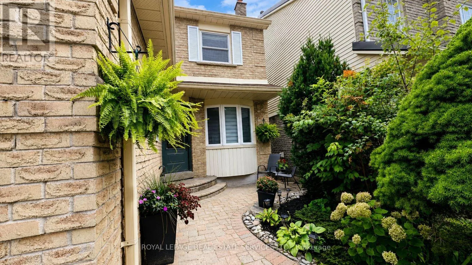 49 LOWDER PLACE