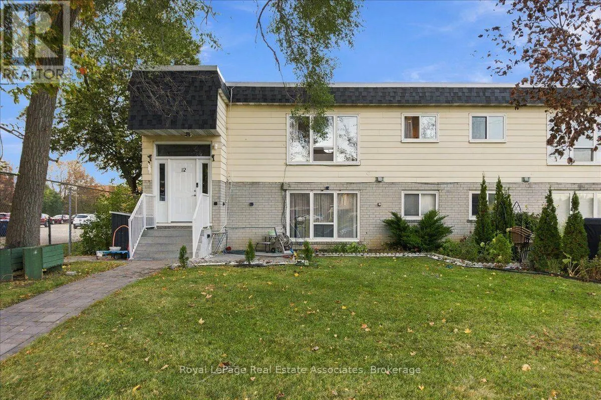 1-4 - 540 MARY STREET E