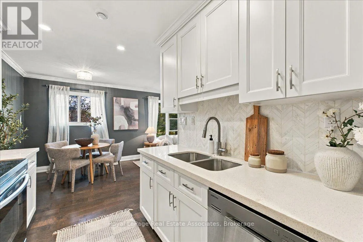 1-4 - 540 MARY STREET E