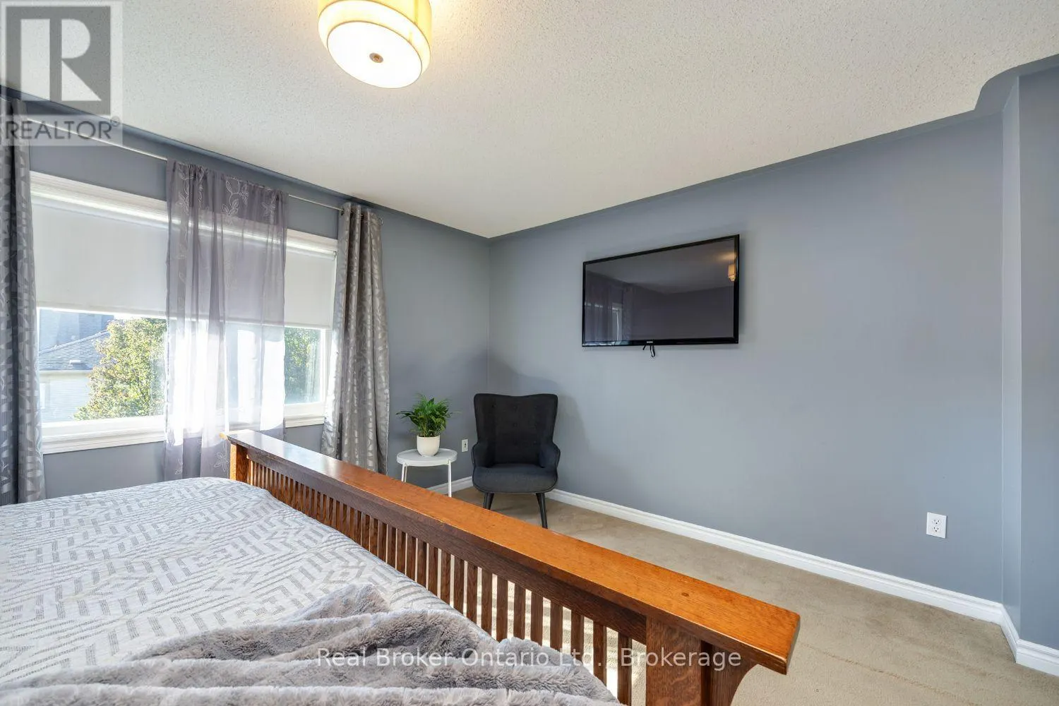 119 ALLWORTH CRESCENT