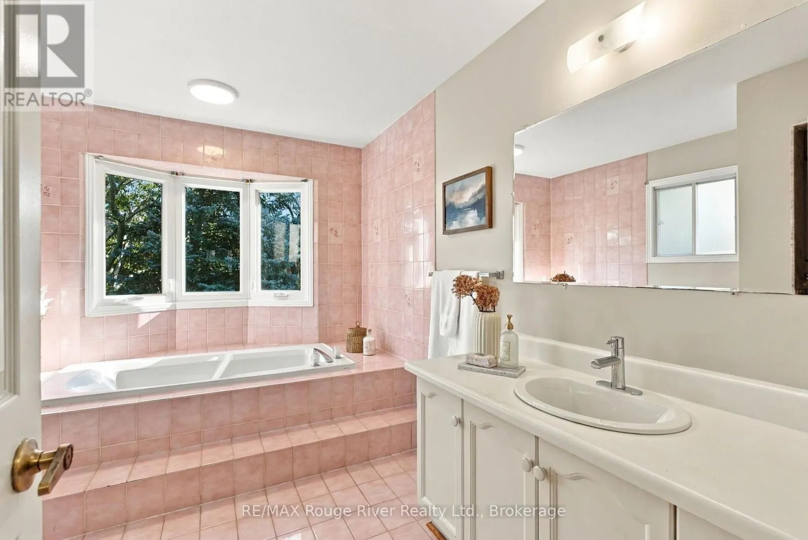 51 LOFTHOUSE DRIVE
