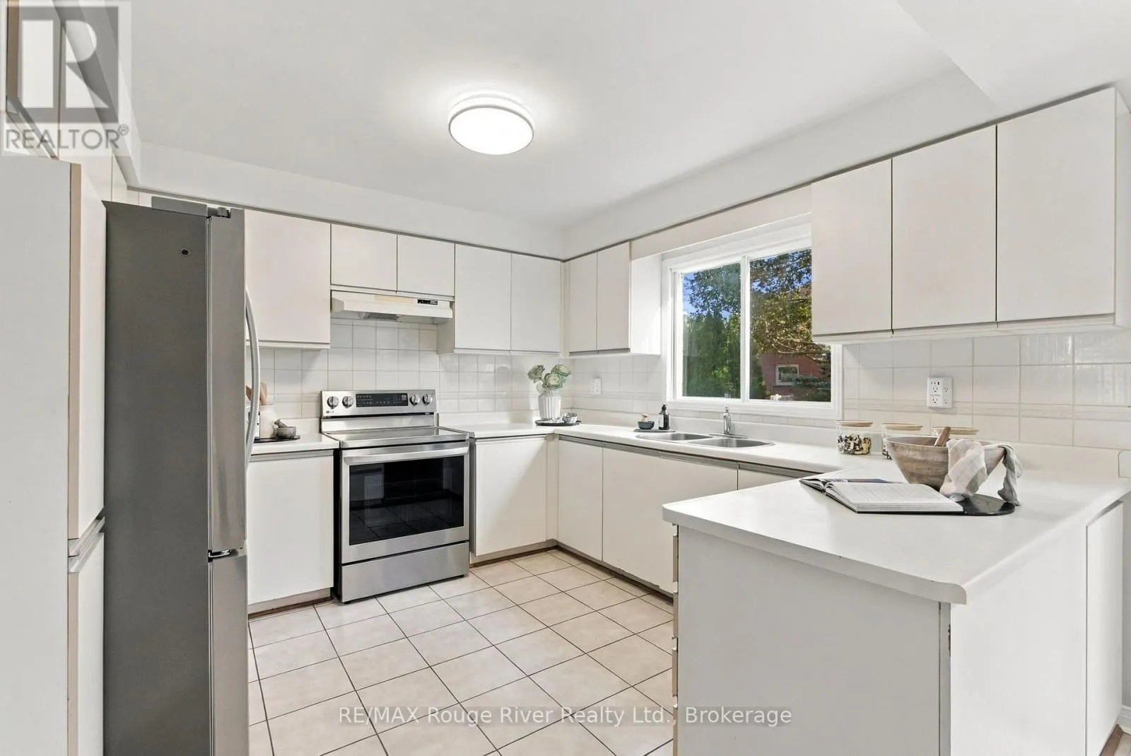 51 LOFTHOUSE DRIVE