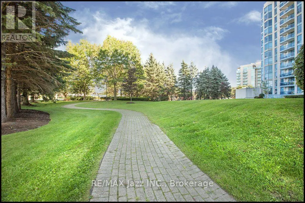 105 - 360 WATSON STREET W #105