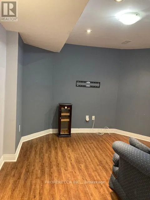 LOWER A - 2194 WILDWOOD CRESCENT E