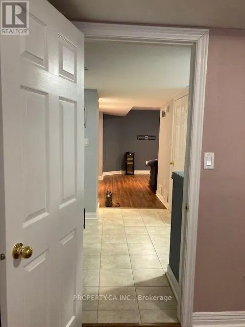 LOWER A - 2194 WILDWOOD CRESCENT E