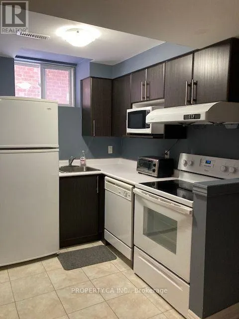 LOWER A - 2194 WILDWOOD CRESCENT E