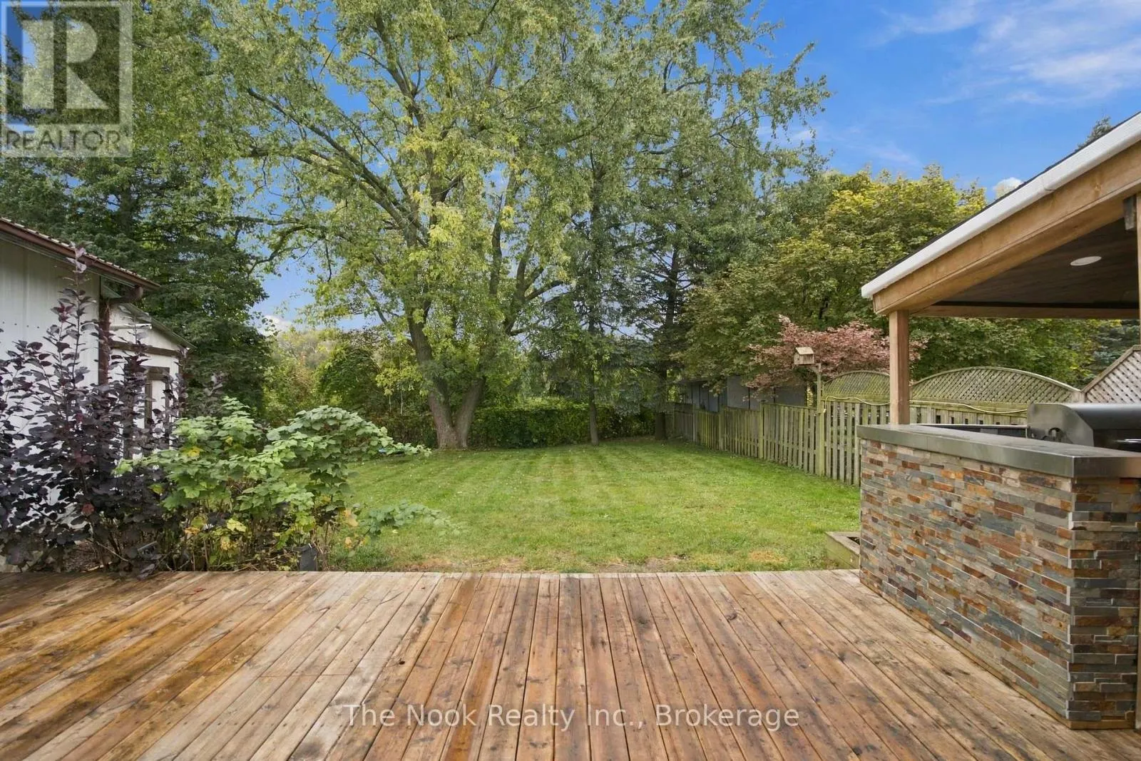 456 HARCOURT DRIVE