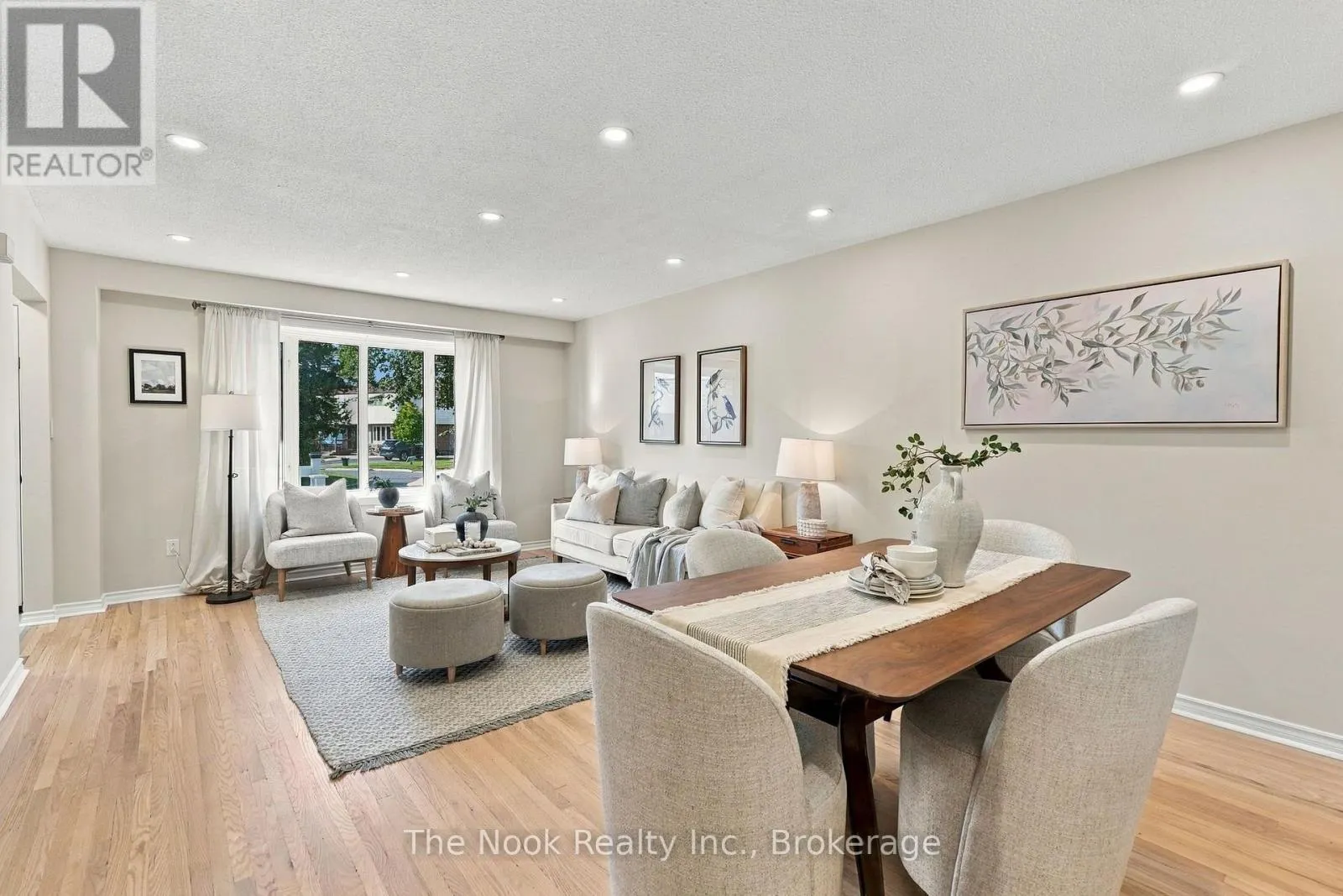 456 HARCOURT DRIVE