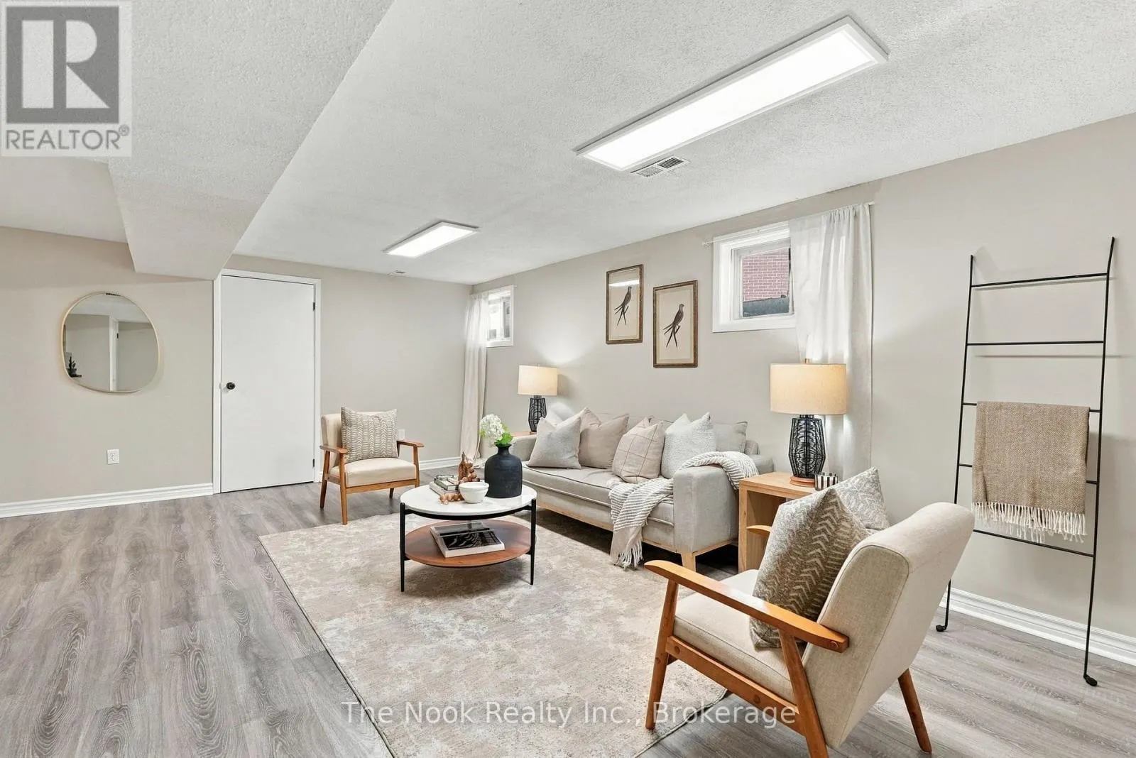 456 HARCOURT DRIVE