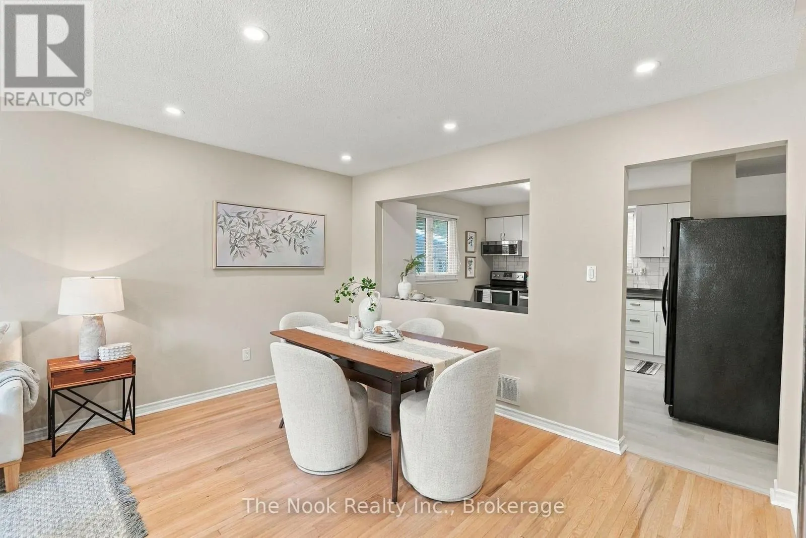 456 HARCOURT DRIVE