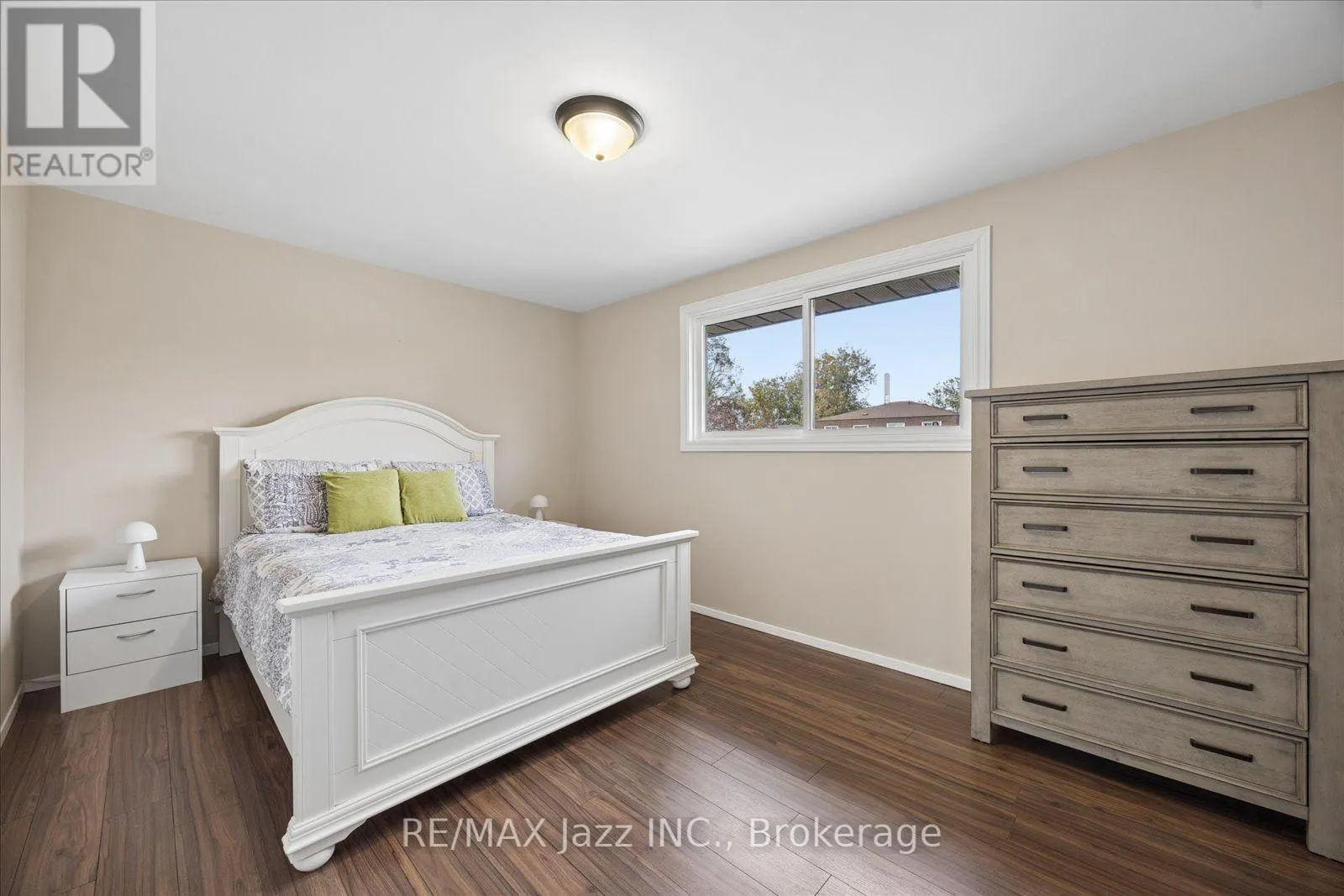 419 MAPLEWOOD DRIVE