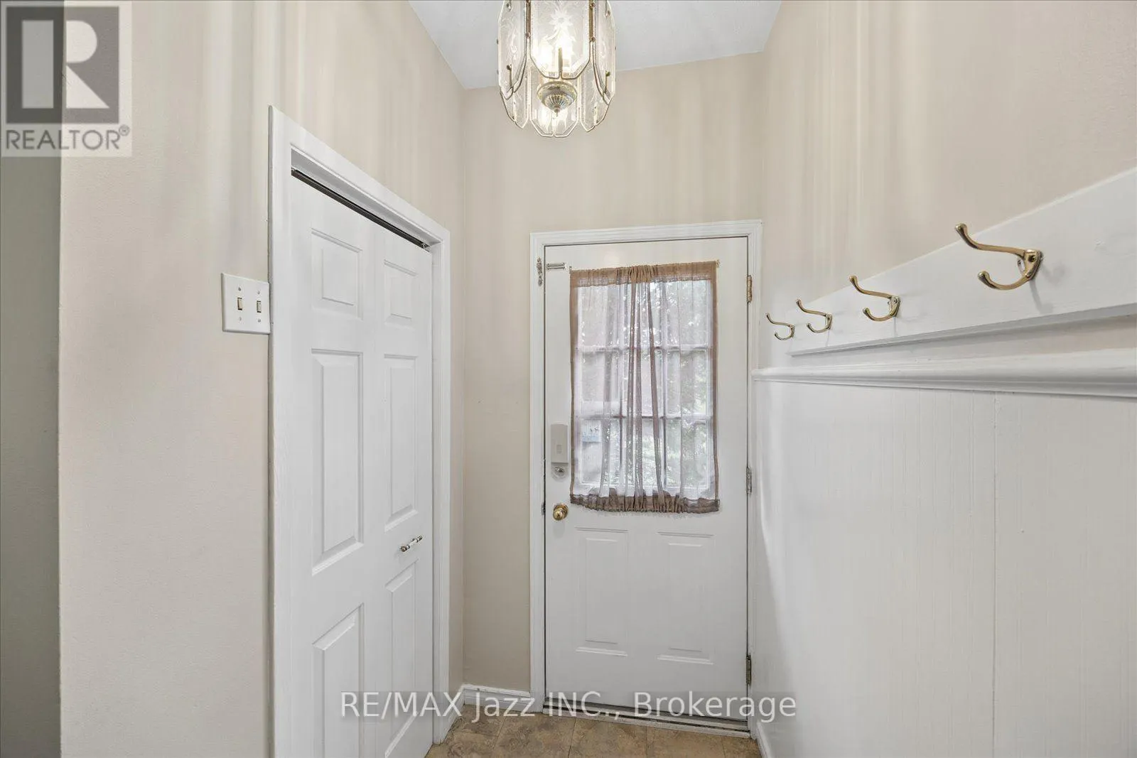 419 MAPLEWOOD DRIVE