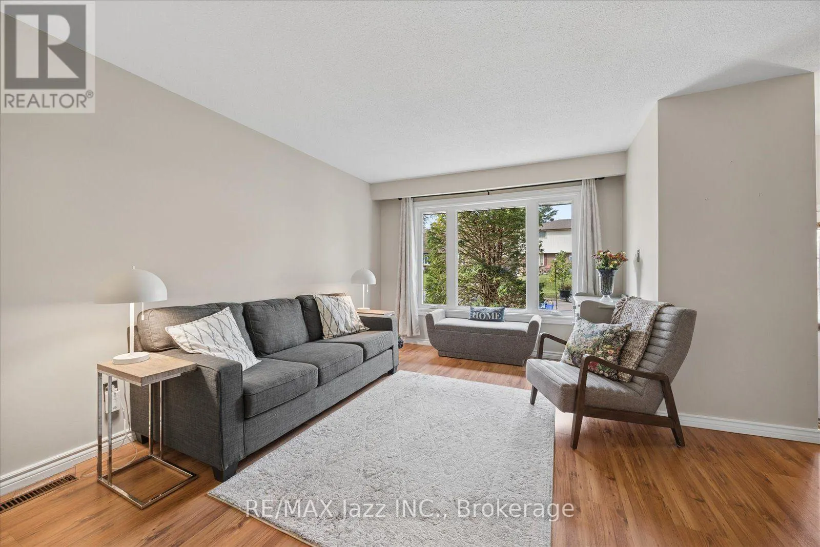 419 MAPLEWOOD DRIVE
