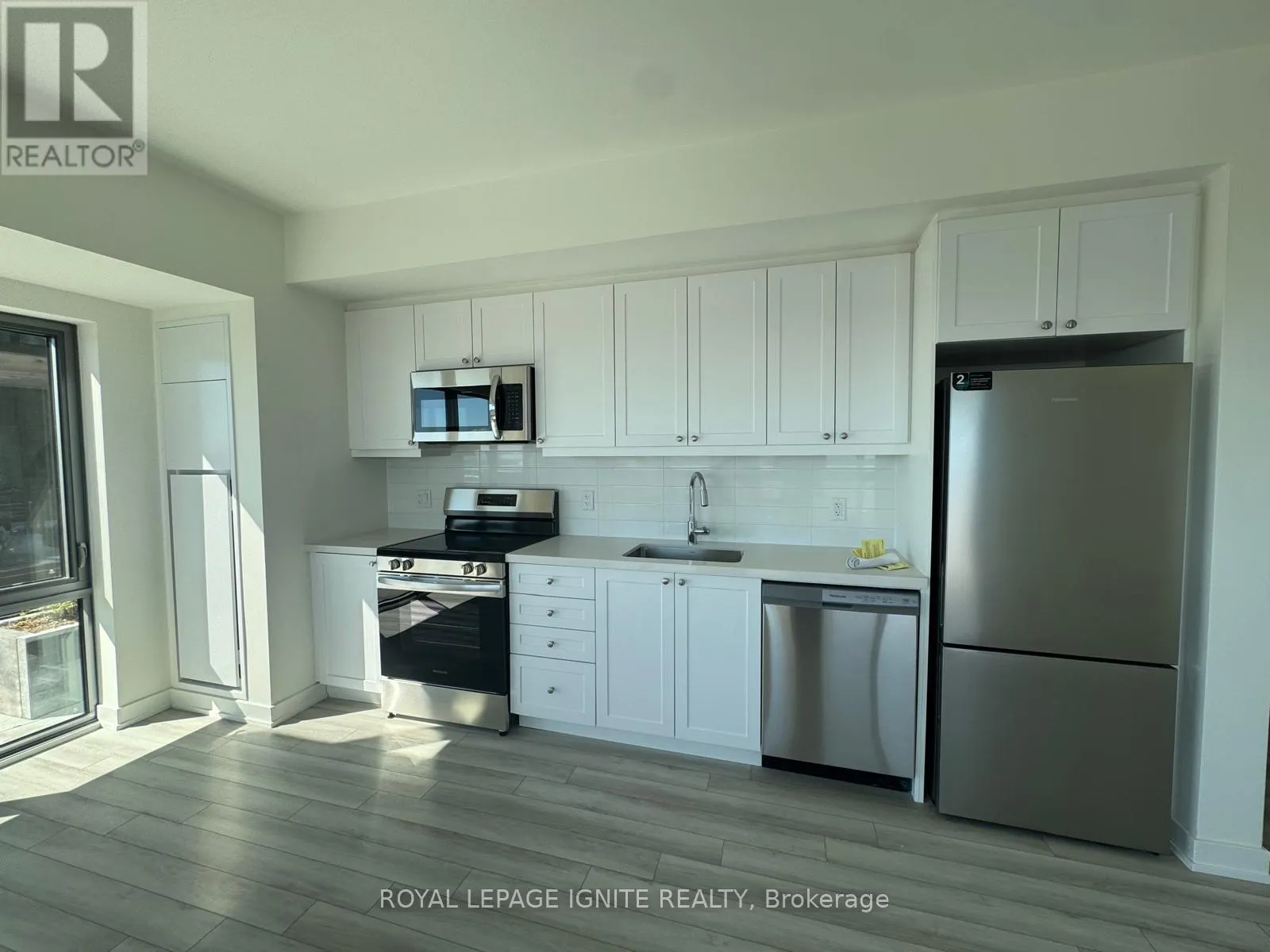 701 - 51 CLARINGTON BOULEVARD