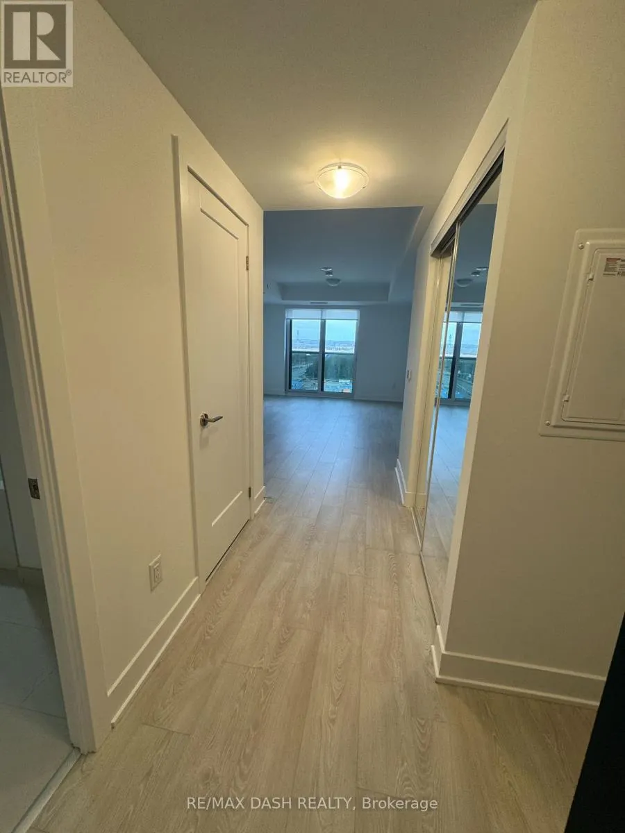 1530 - 2545 SIMCOE STREET N