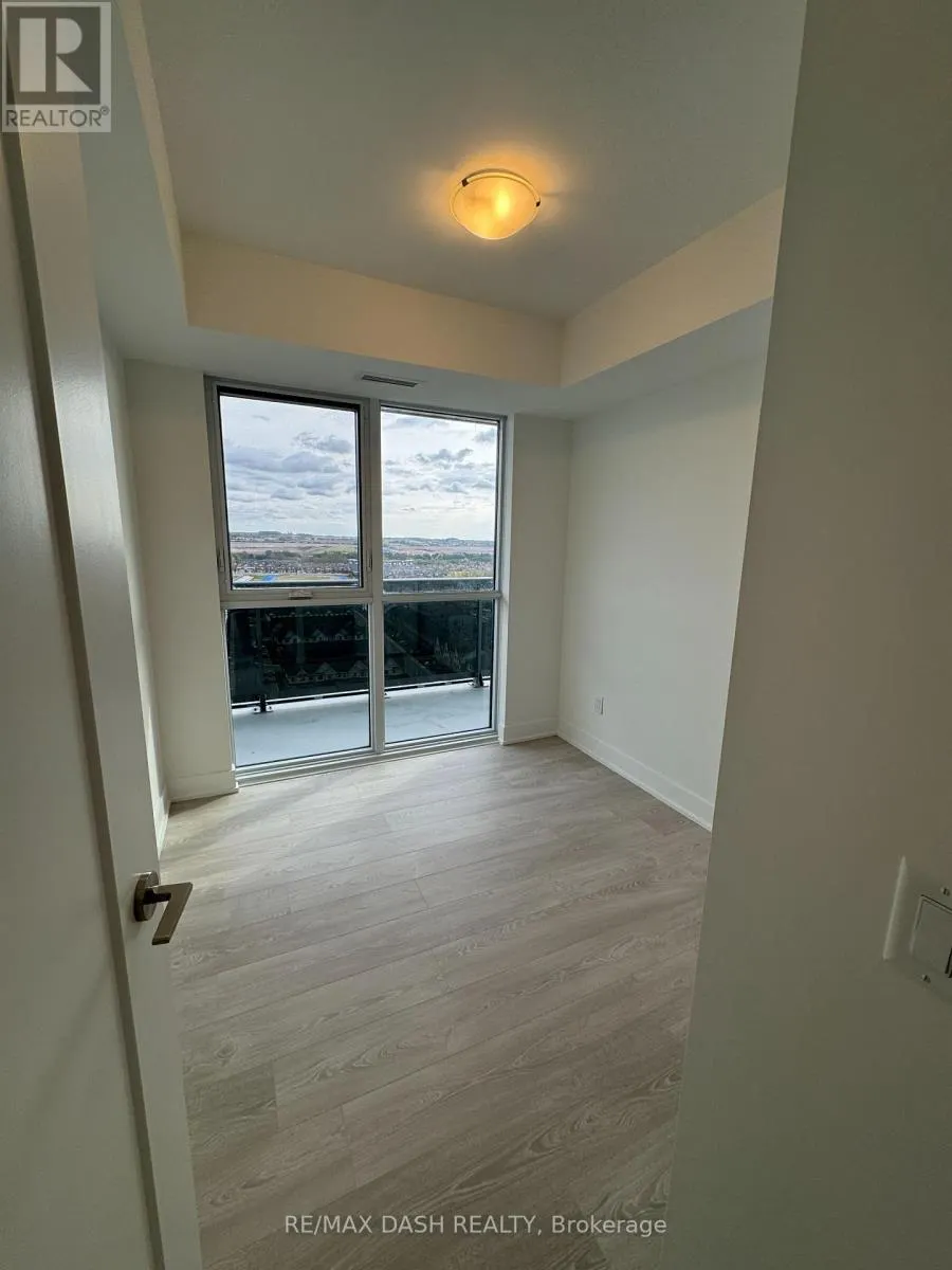 1838 - 2545 SIMCOE STREET N