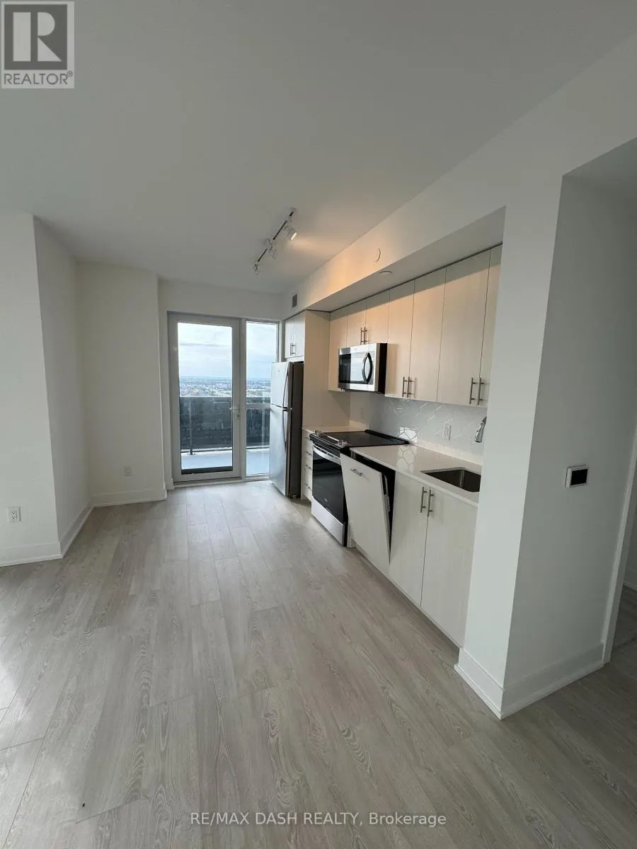 1838 - 2545 SIMCOE STREET N