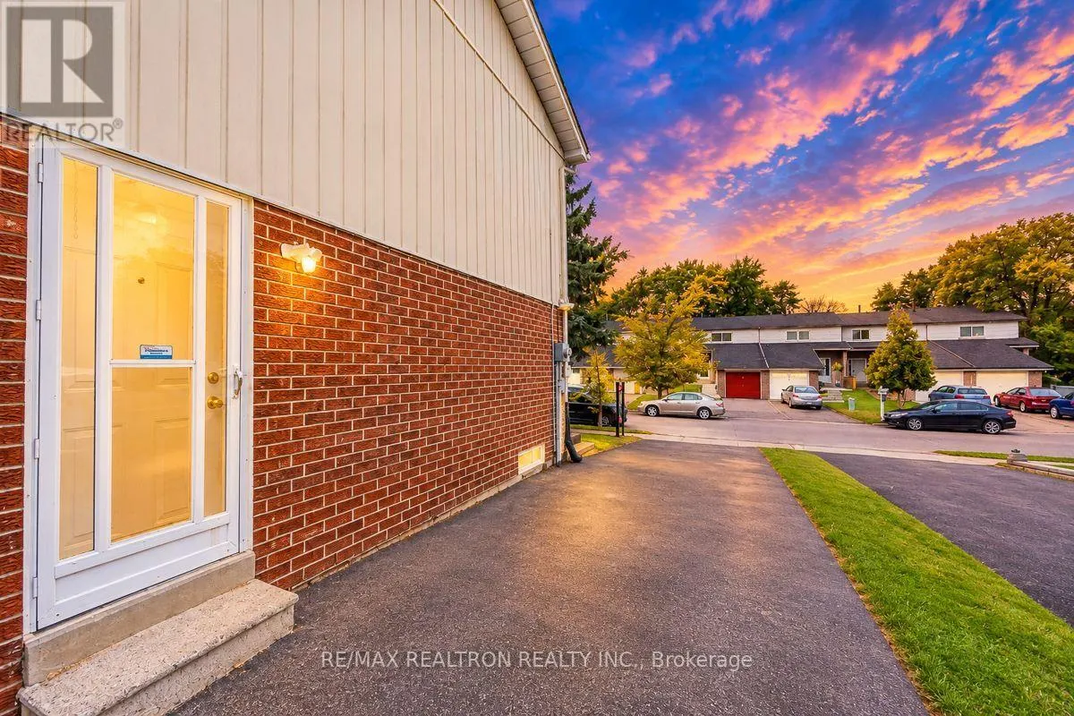 65 BURKWOOD CRESCENT
