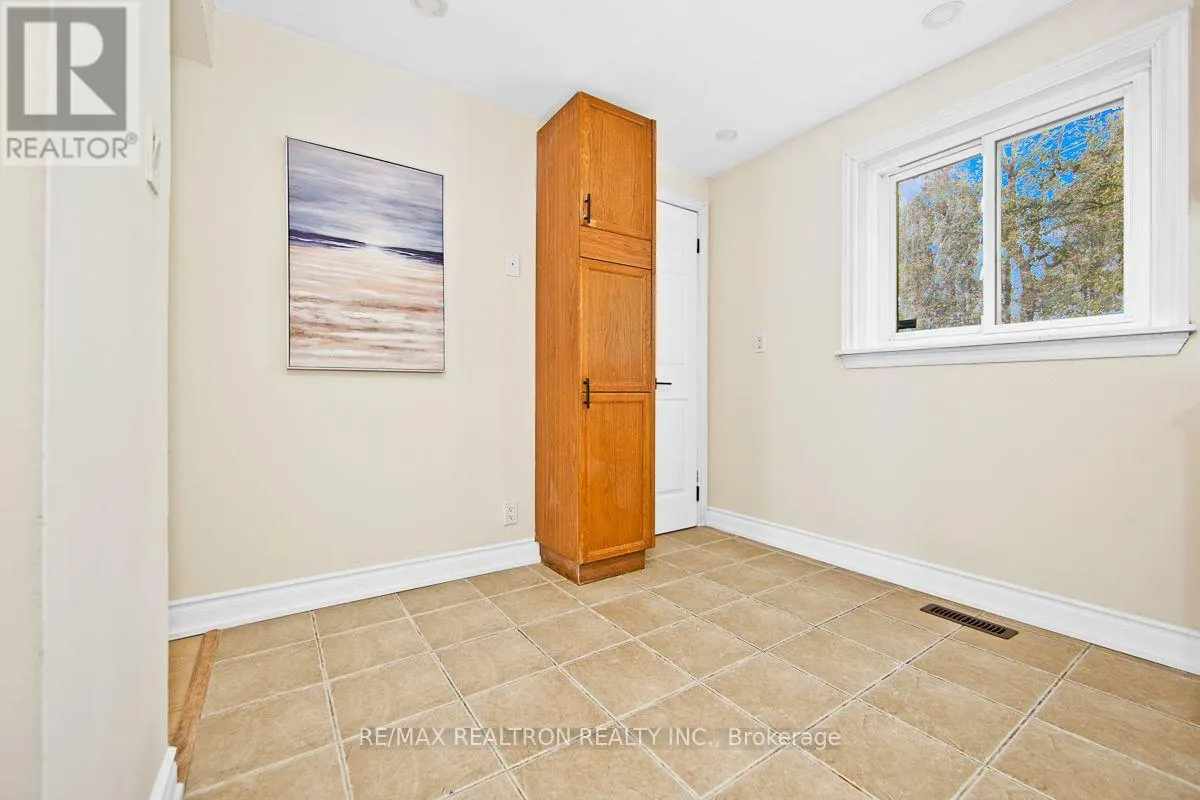 65 BURKWOOD CRESCENT