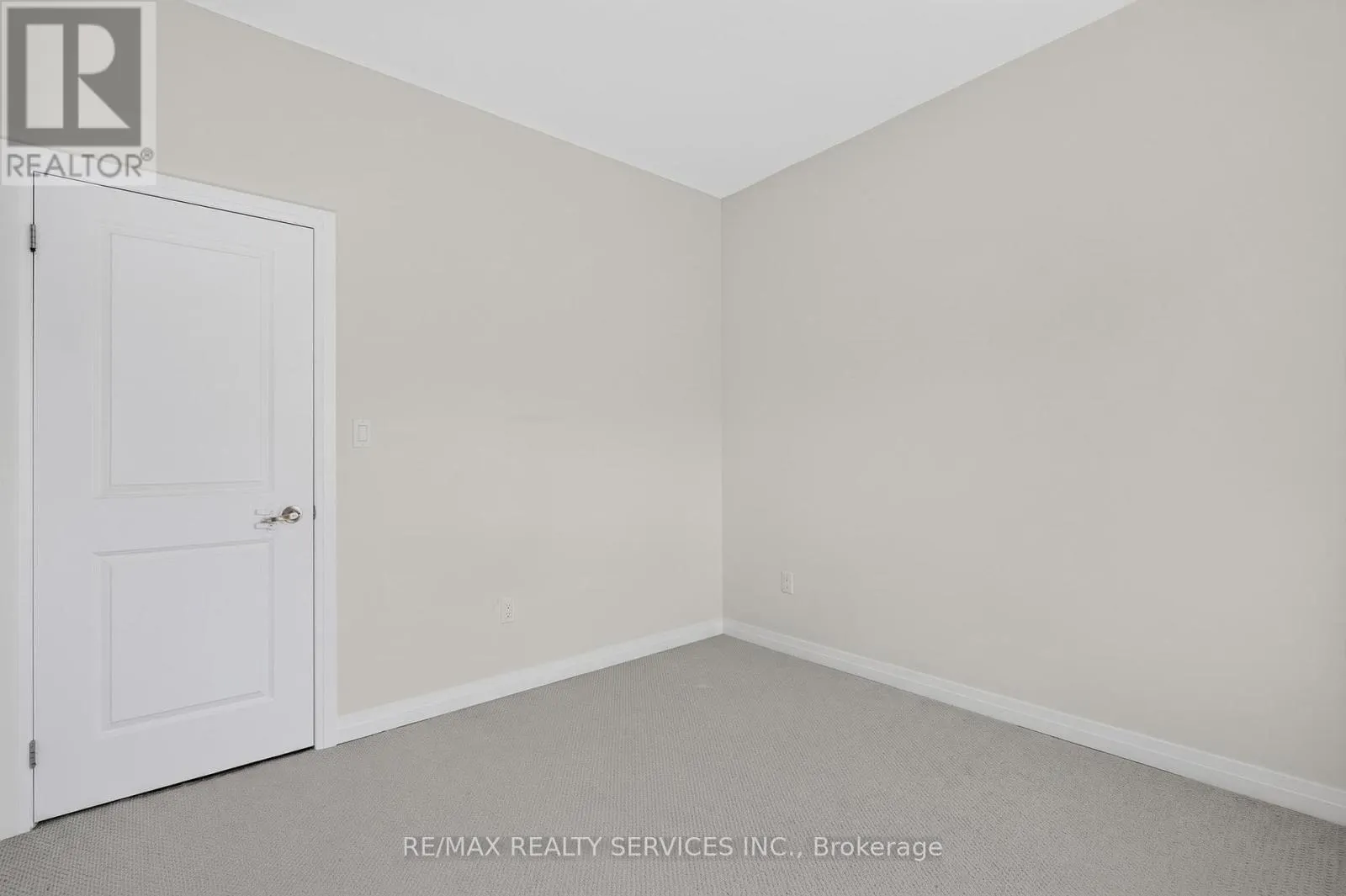225 CORONATION ROAD