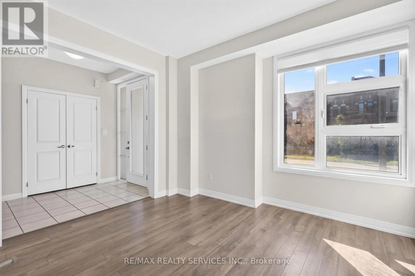 225 CORONATION ROAD
