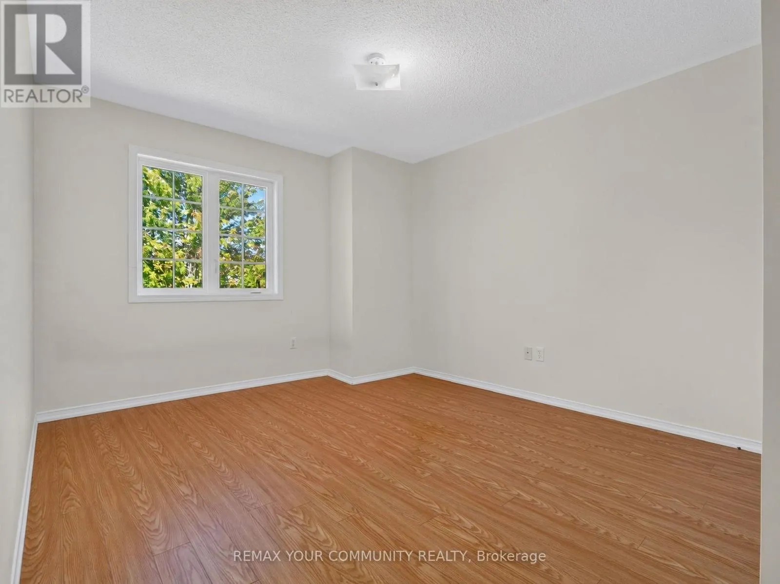 265 SPRUCEWOOD CRESCENT