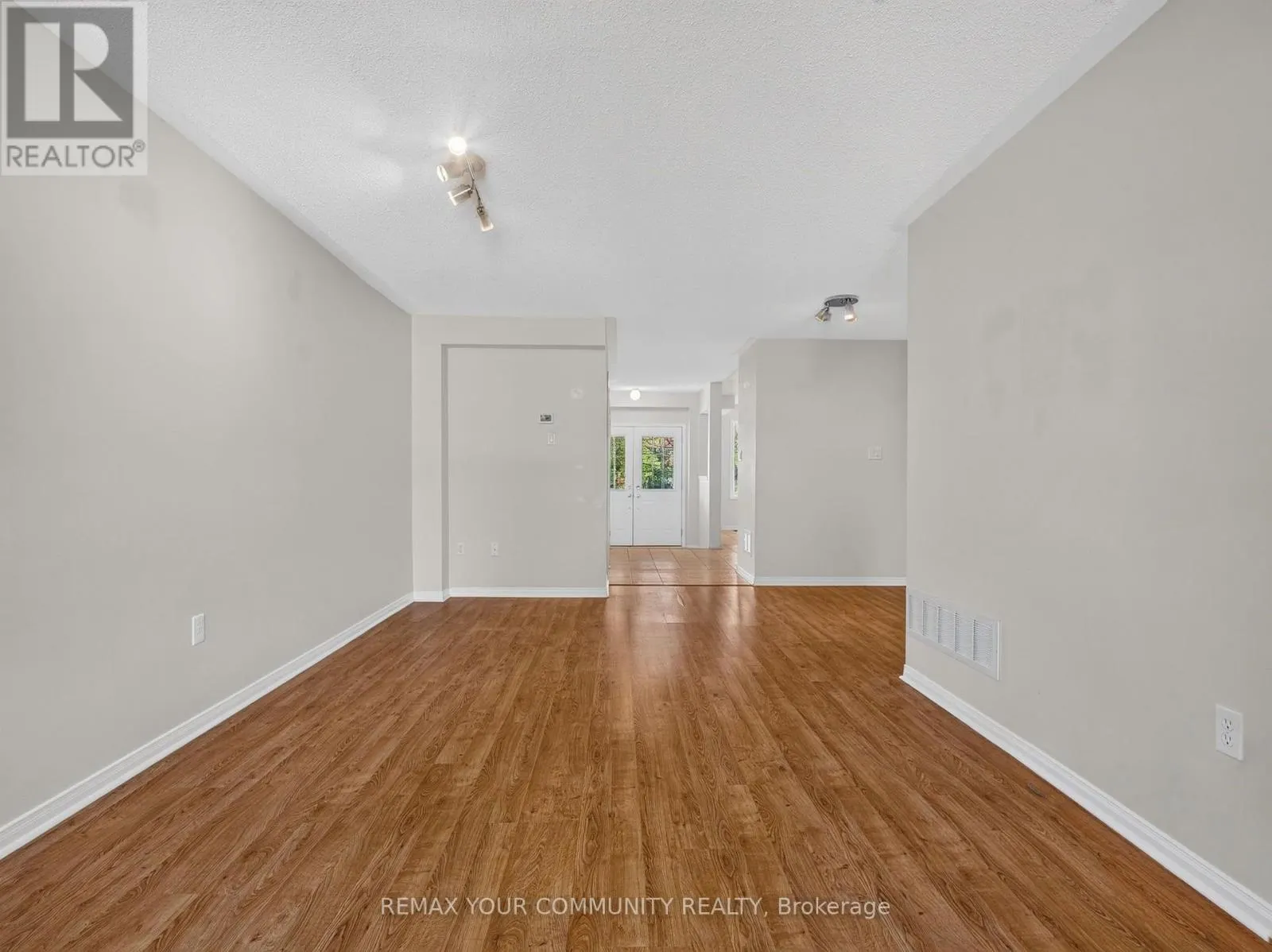 265 SPRUCEWOOD CRESCENT