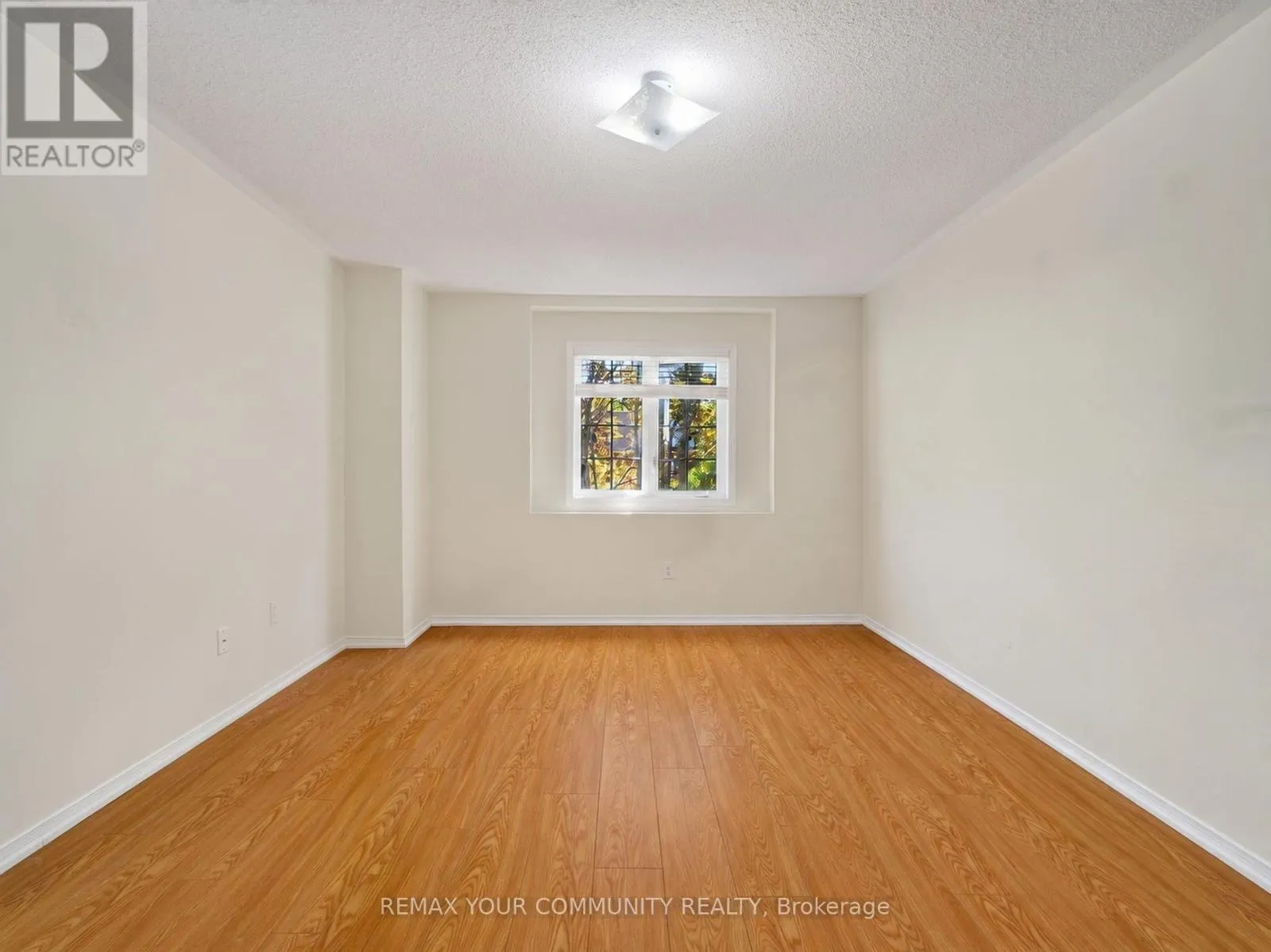 265 SPRUCEWOOD CRESCENT